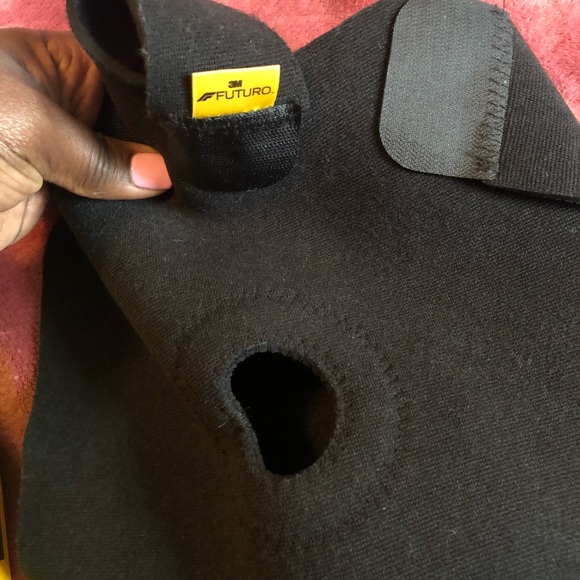 Knee Support - Picture 3 of 3